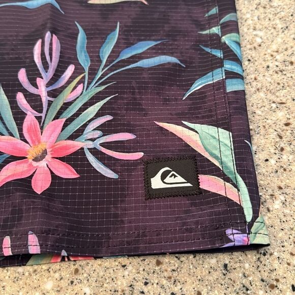 QUICKSILVER Highline Straight Leg 19" Boardshorts *NEW* - Picture 3 of 10